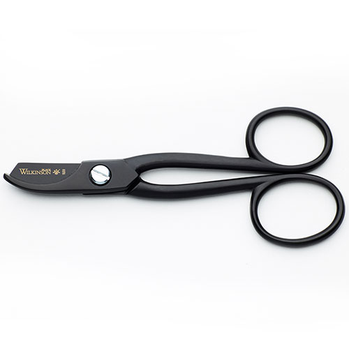 Wilkinson Teflon coated Black Garden Pruner Scissors at front view . These are specially designed blades to chop through tough shrubbery and suitable for gardening and wreath making.