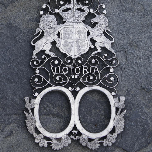 Queen victoria's decorative scissors