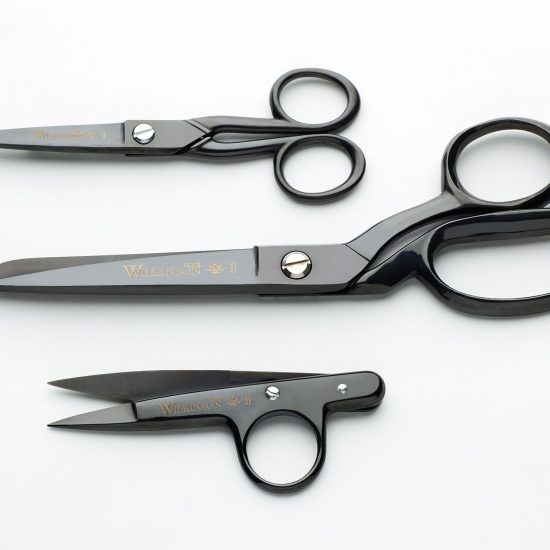 William Whiteley Noir Gift Set in front view, including a pair of 6″ Household Scissors, a pair of 9″ Shears and a pair of Threadclips.