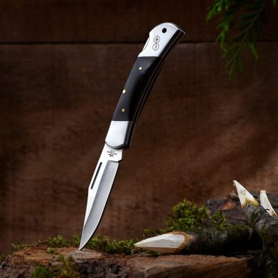 Whiteley Pocket Knife main view. It features a ebony wood curved handle and also comes with a Whiteley branded bespoke pouch ensuring your knife will remain safe and protected whilst not in use.