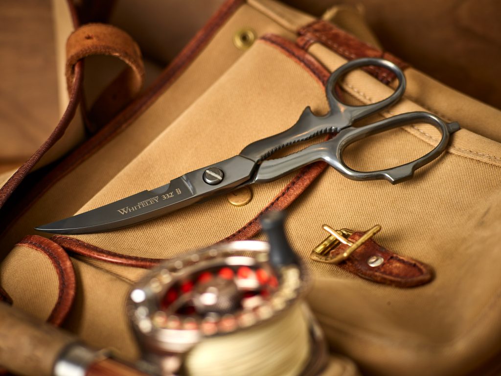 William Whiteley Survival Kit - The Expedition Scissors in main view.