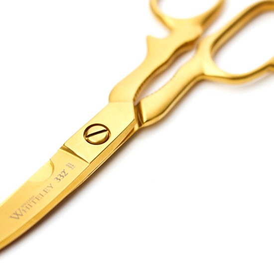 Our gold plated Kitchen Scissors in detail. Featuring a notch for cutting through bones, an integral bottle and tin opener and a built-in nutcracker function, these multipurpose kitchen scissors are a culinary must-have.