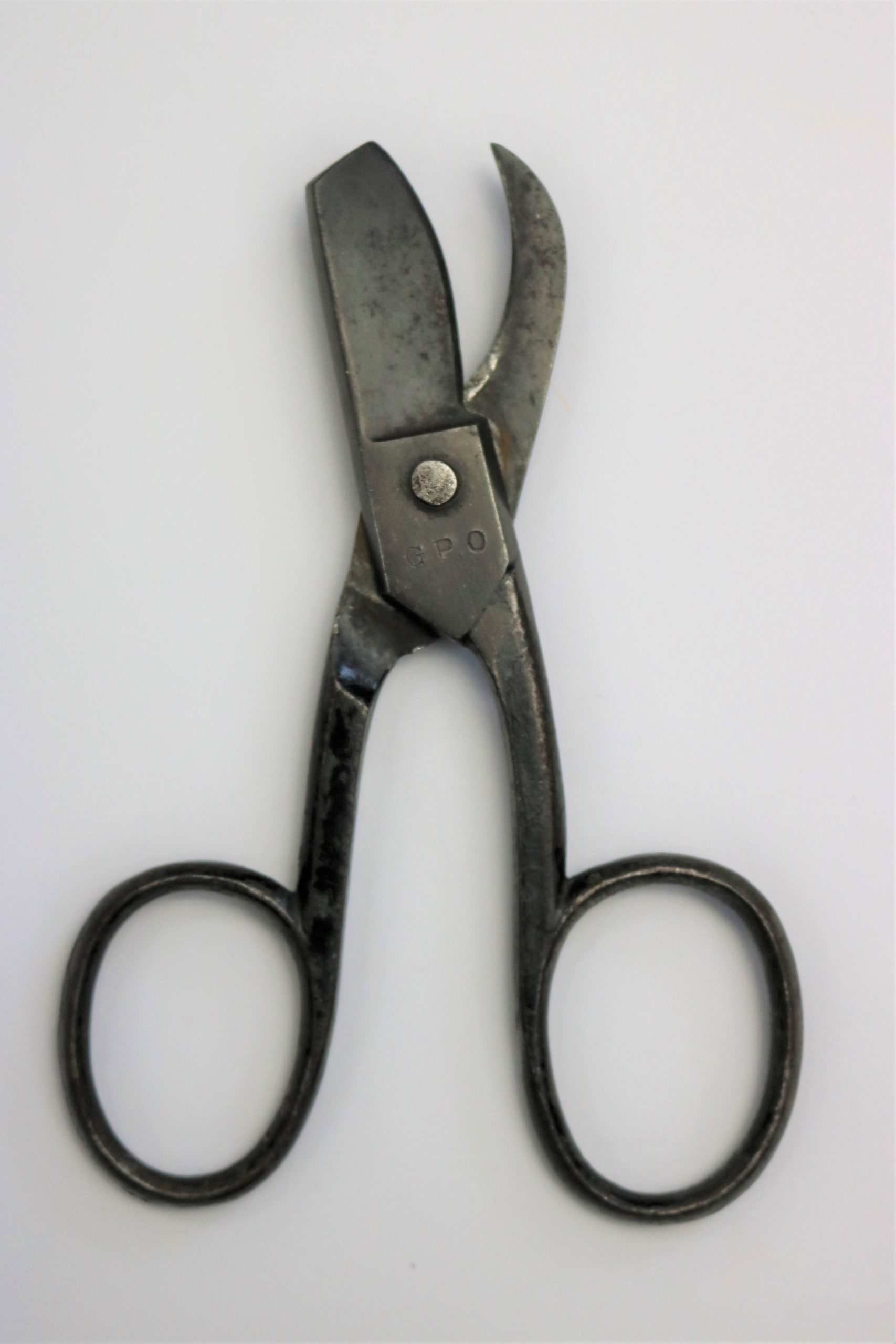 GPO old mailbag scissor