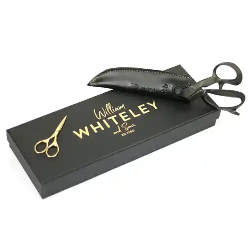 EXO Black Set with Black Sheath and Gold Embroidery Scissor